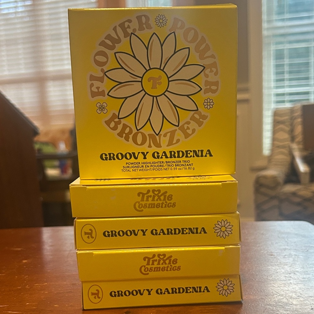 Trixie Cosmetics Groovy Gardenia Bronzer bundle of 5 for reseller